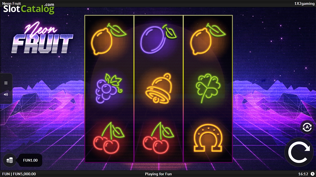 Fruity Lights video slot machine screenshot