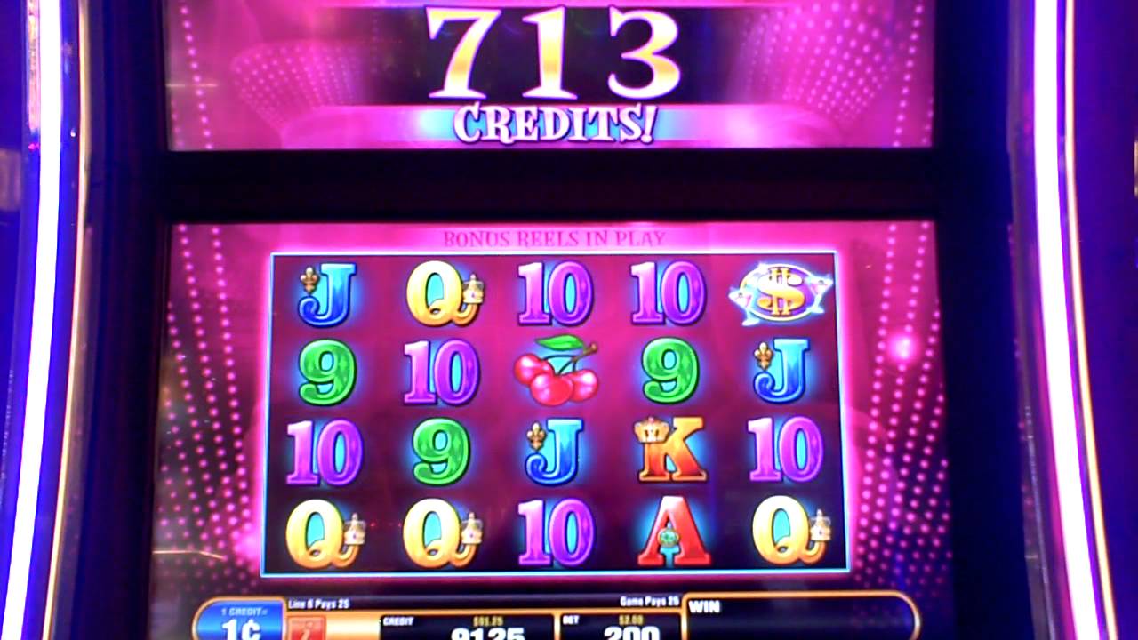 Playboy Hot Zone video slot machine screenshot